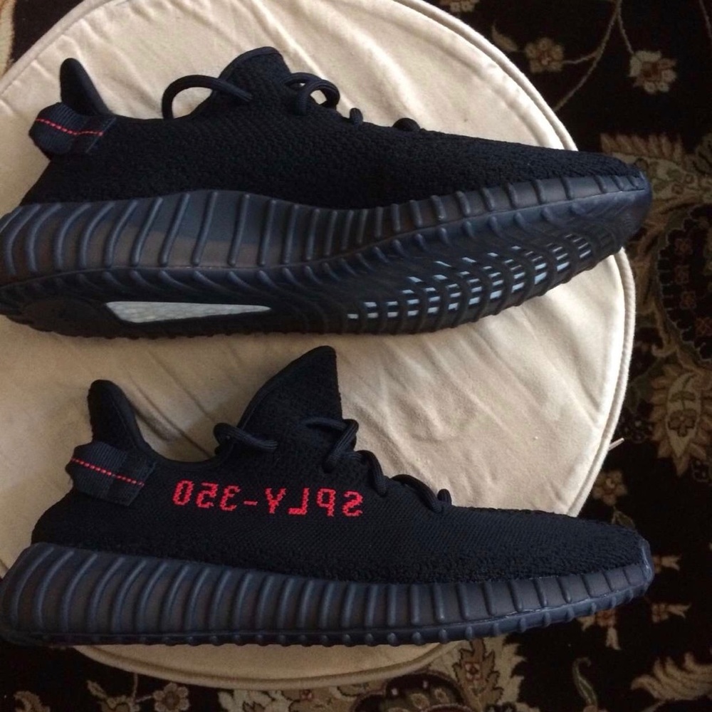 *Authentic* YEEZY V2